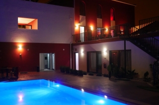 VILLA 3 CAPARICA *****